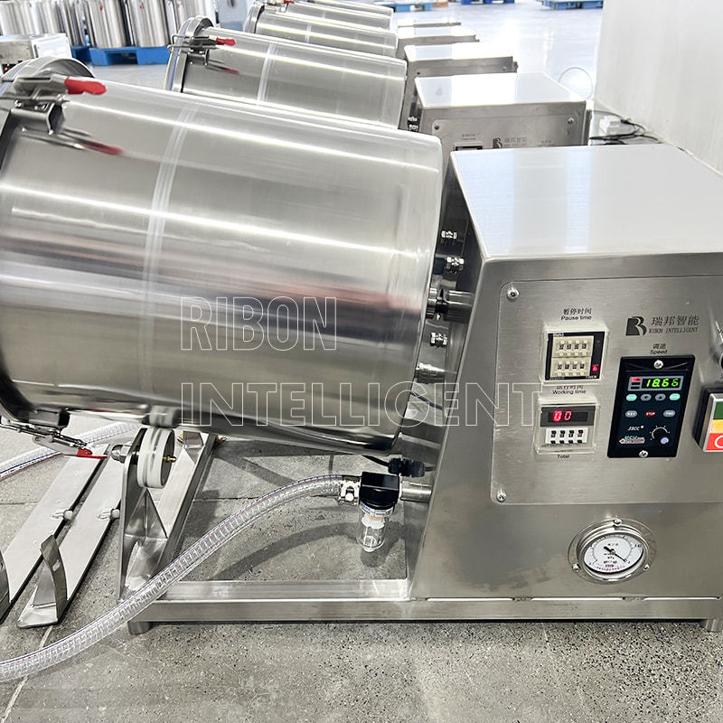 Bakit ang bawat kusina ay nangangailangan ng isang vacuum tumbler marinator